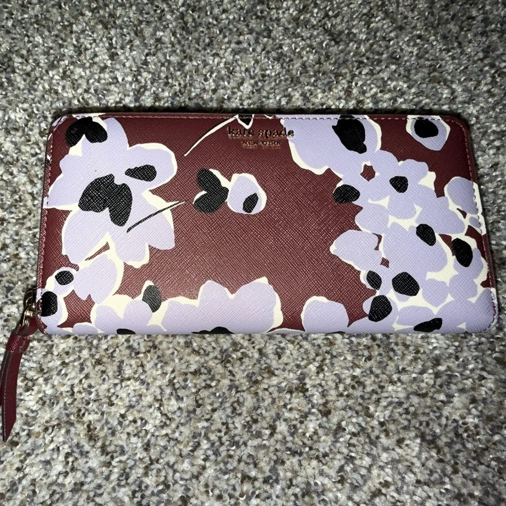 Kate Spade floral zip around wallet